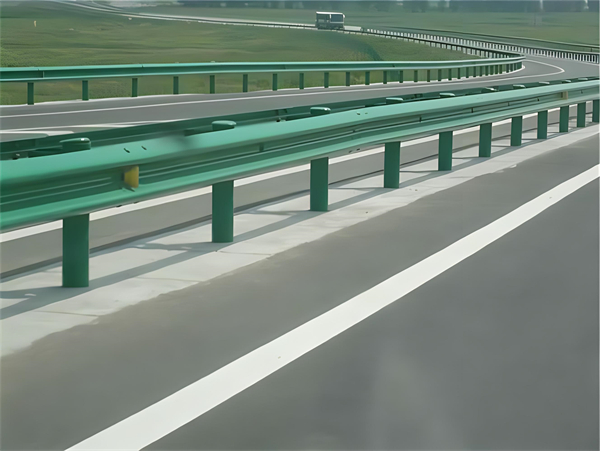 阿拉善波形梁护栏在高速公路的应用