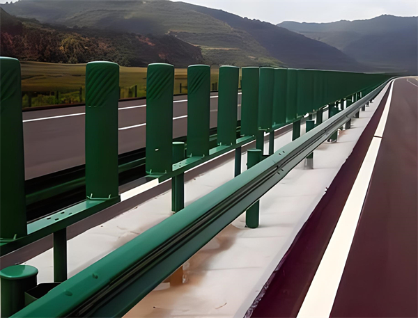 阿拉善三波护栏板在高速公路的应用